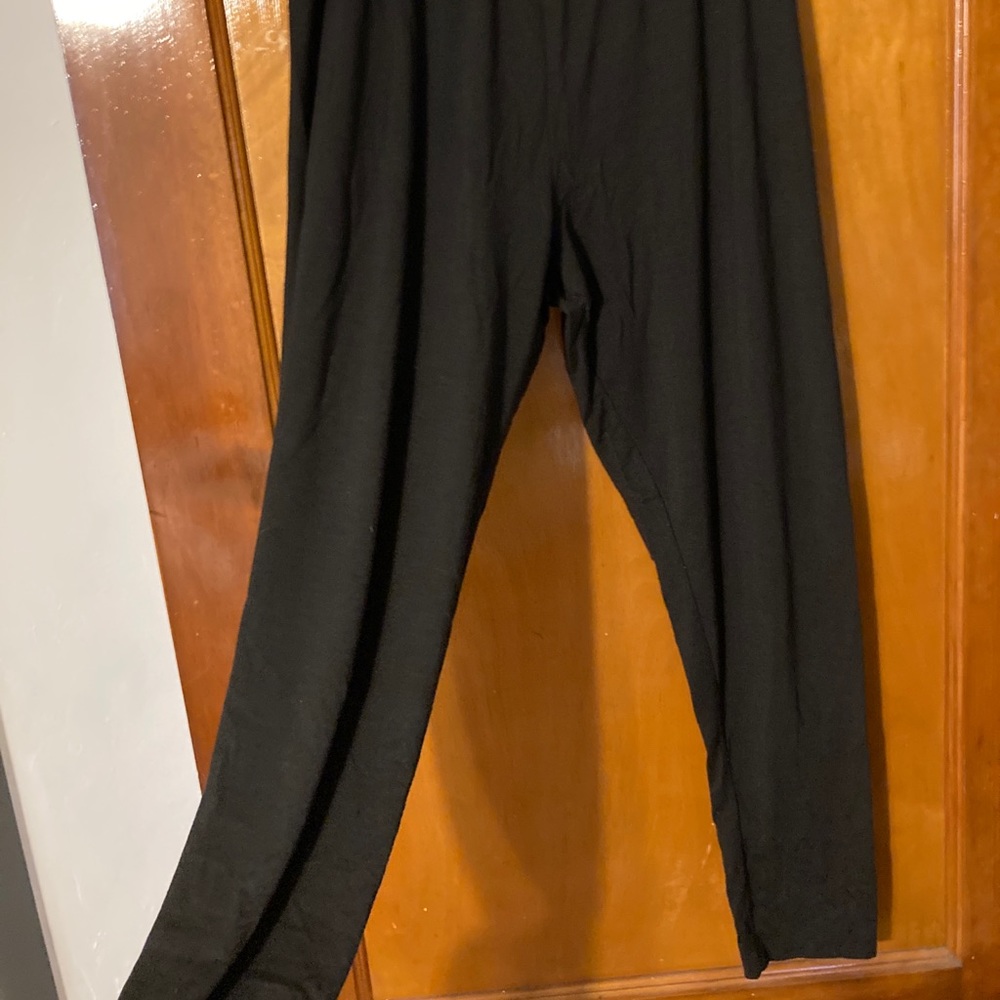 🔥3 FOR $10🔥 Misguided basic black leggings
